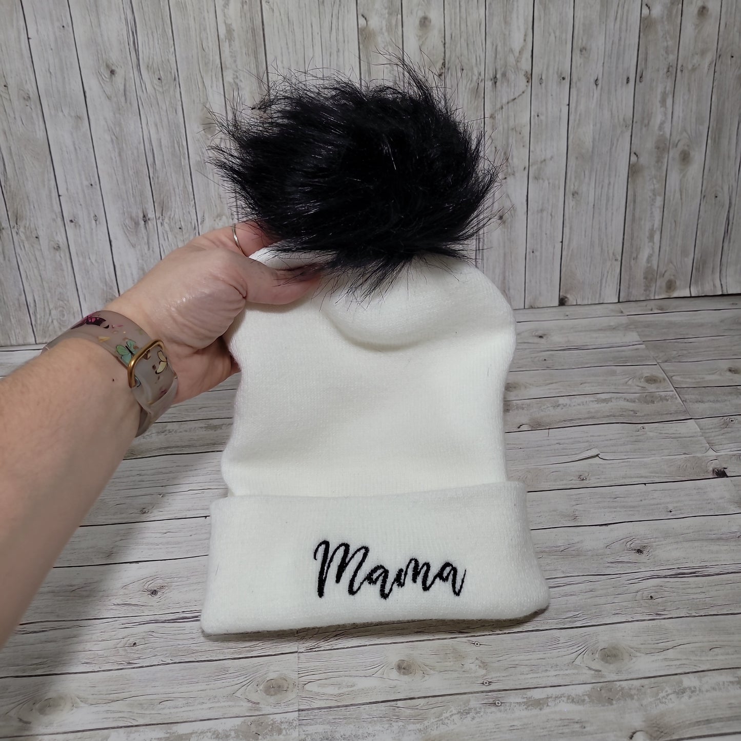 Mama Embroidered Beanie with Faux Fur Pom – Cozy Winter Hat