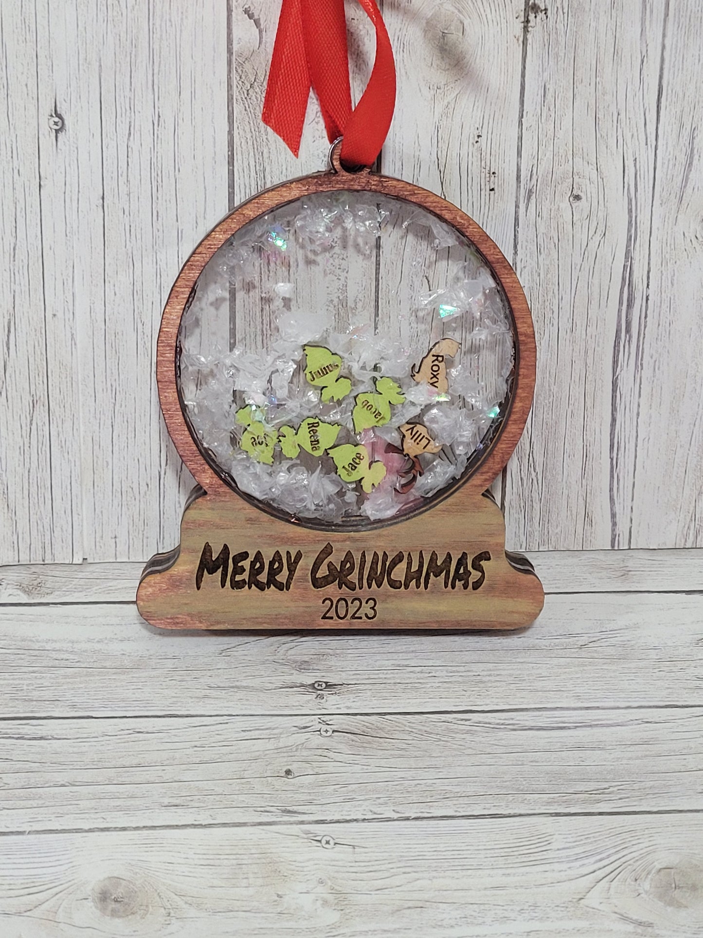 Personalized Family Snow Globe Ornament – Custom Holiday Keepsake