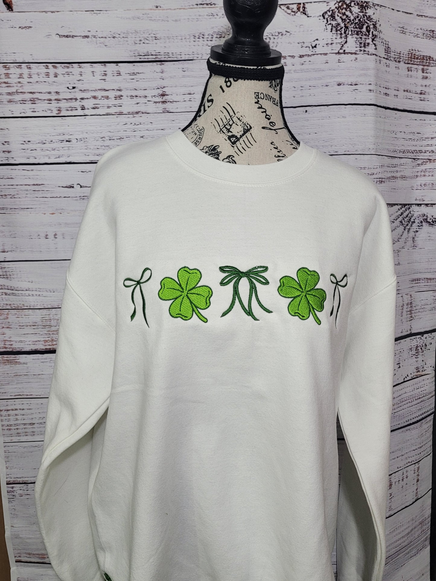 Lucky Clover Embroidered Sweater – St. Patrick’s Day Cozy Pullover 🍀
