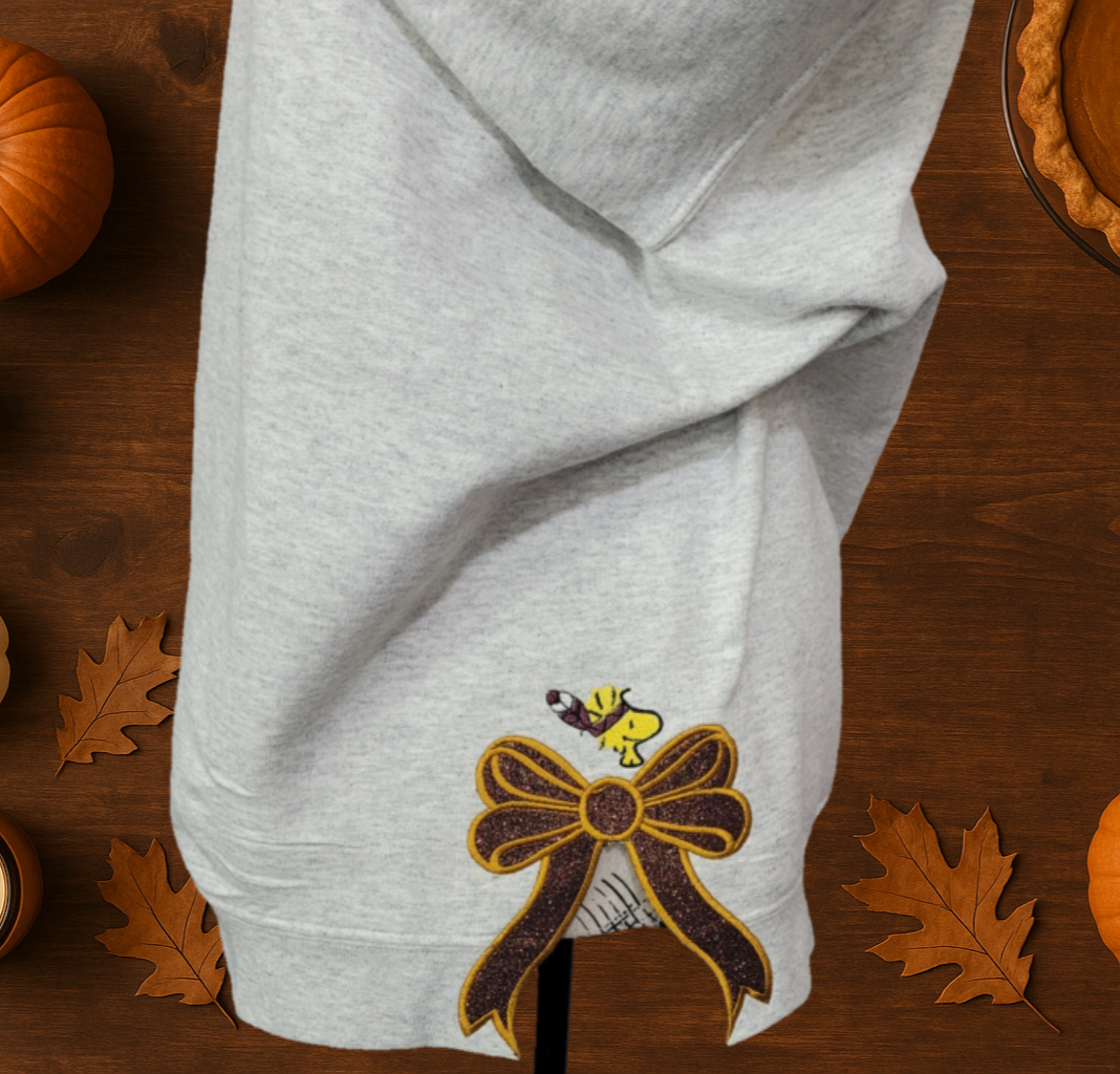 Snoopy & Woodstock Thanksgiving Sweatshirt – Cozy Holiday Pullover with Side Bow Accent 🦃🐾
