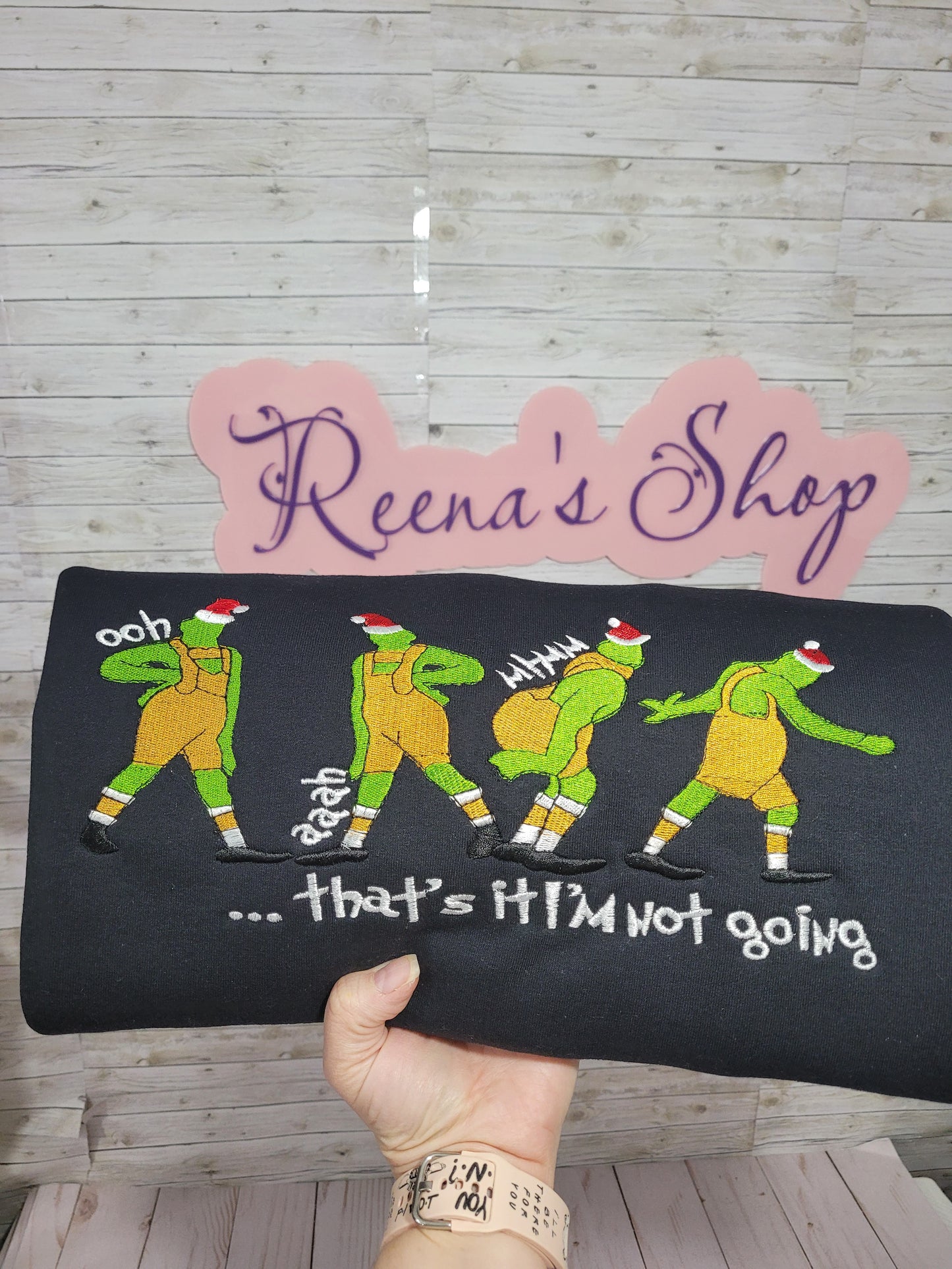 “That’s It, I’m Not Going” Holiday Sweatshirt – Funny Grinch Style Pullover 🎄😆